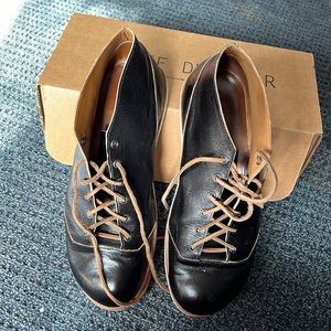 Mens Cliff Dweller shoes